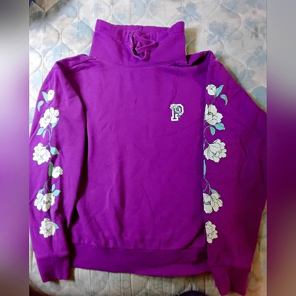 PINK Victoria's Secret Purple Floral Sweatshirt NWOT - Picture 1 of 5